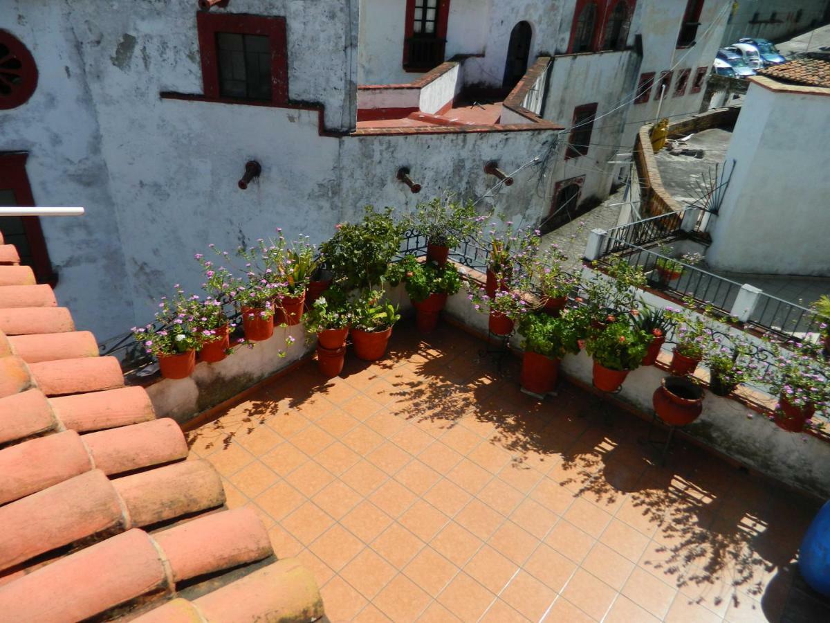 Posada Joan Sebastian Taxco de Alarcon Buitenkant foto